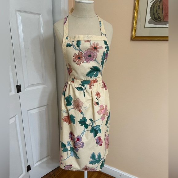Now Designs of California Other - Vintage pastel floral cotton bib apron